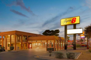  Super 8 by Wyndham El Paso Airport  Эль-Пасо